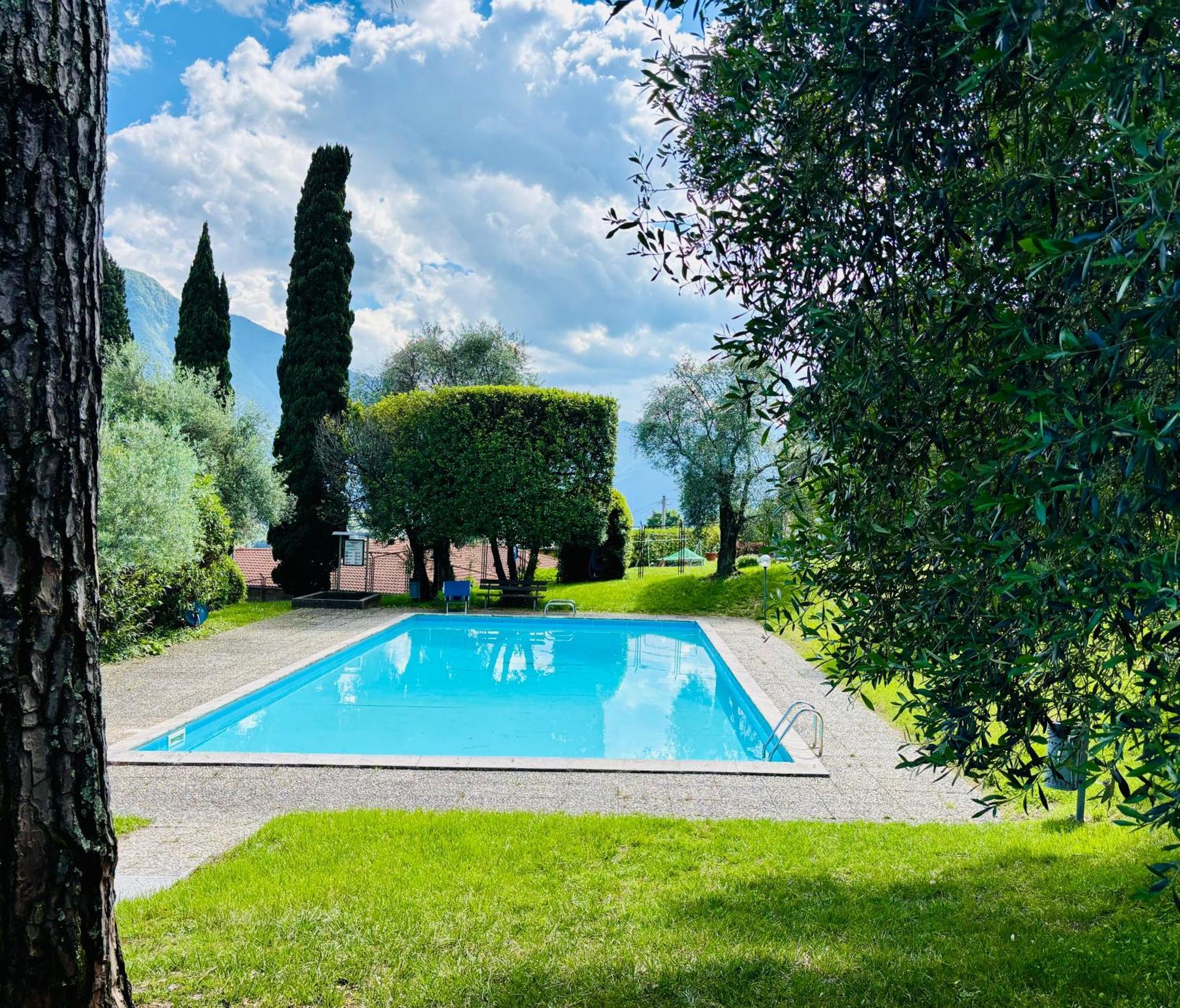 Apartment Bella Vista In Mezzegra With Pool Sleeps 6- By Italian Apartments Extérieur photo