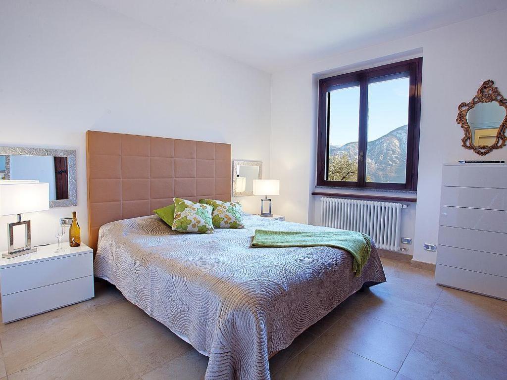 Apartment Bella Vista In Mezzegra With Pool Sleeps 6- By Italian Apartments Extérieur photo