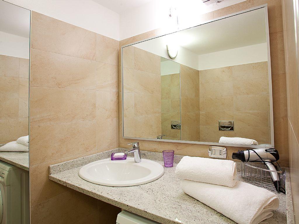 Apartment Bella Vista In Mezzegra With Pool Sleeps 6- By Italian Apartments Extérieur photo